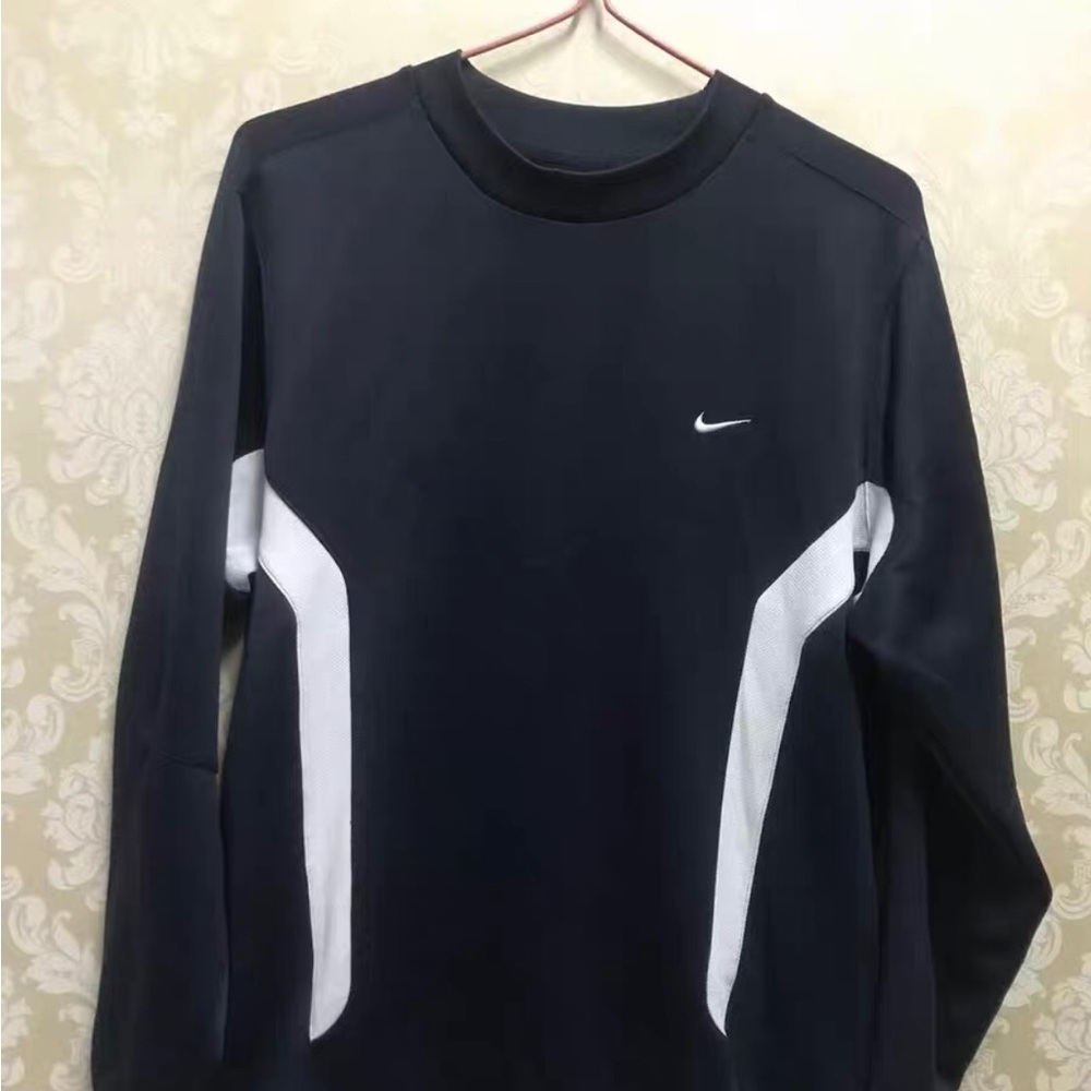 Nike Men's Black and White Sweatshirt